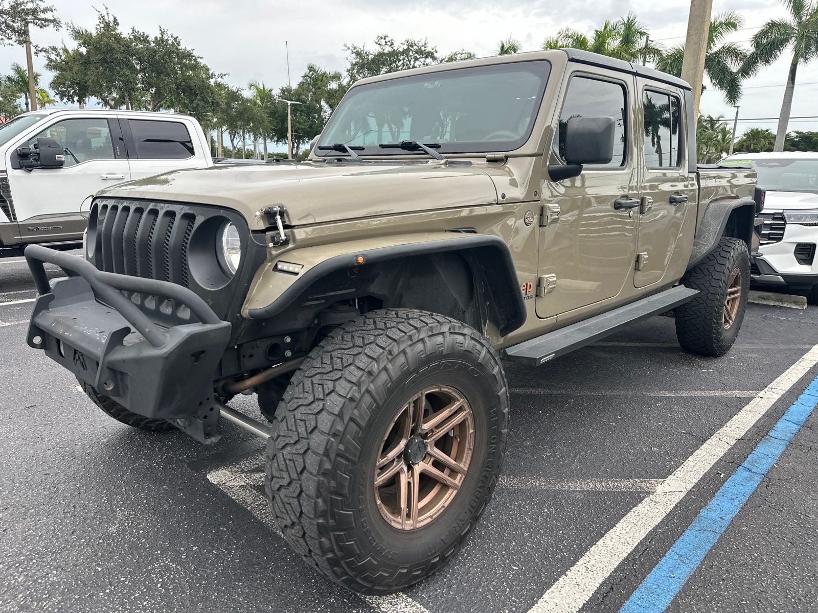 2020 Jeep Gladiator Sport
