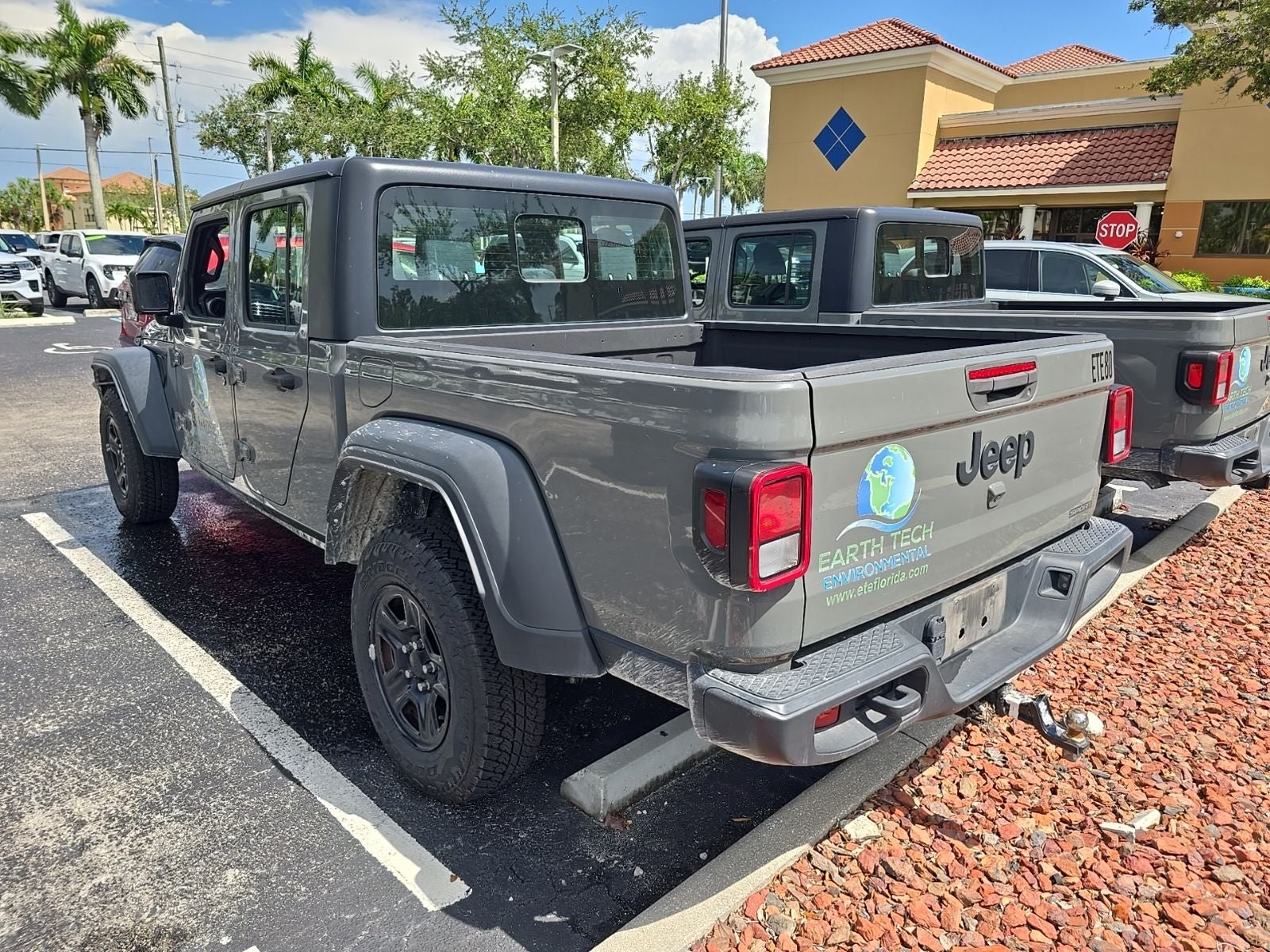 2021 Jeep Gladiator Sport
