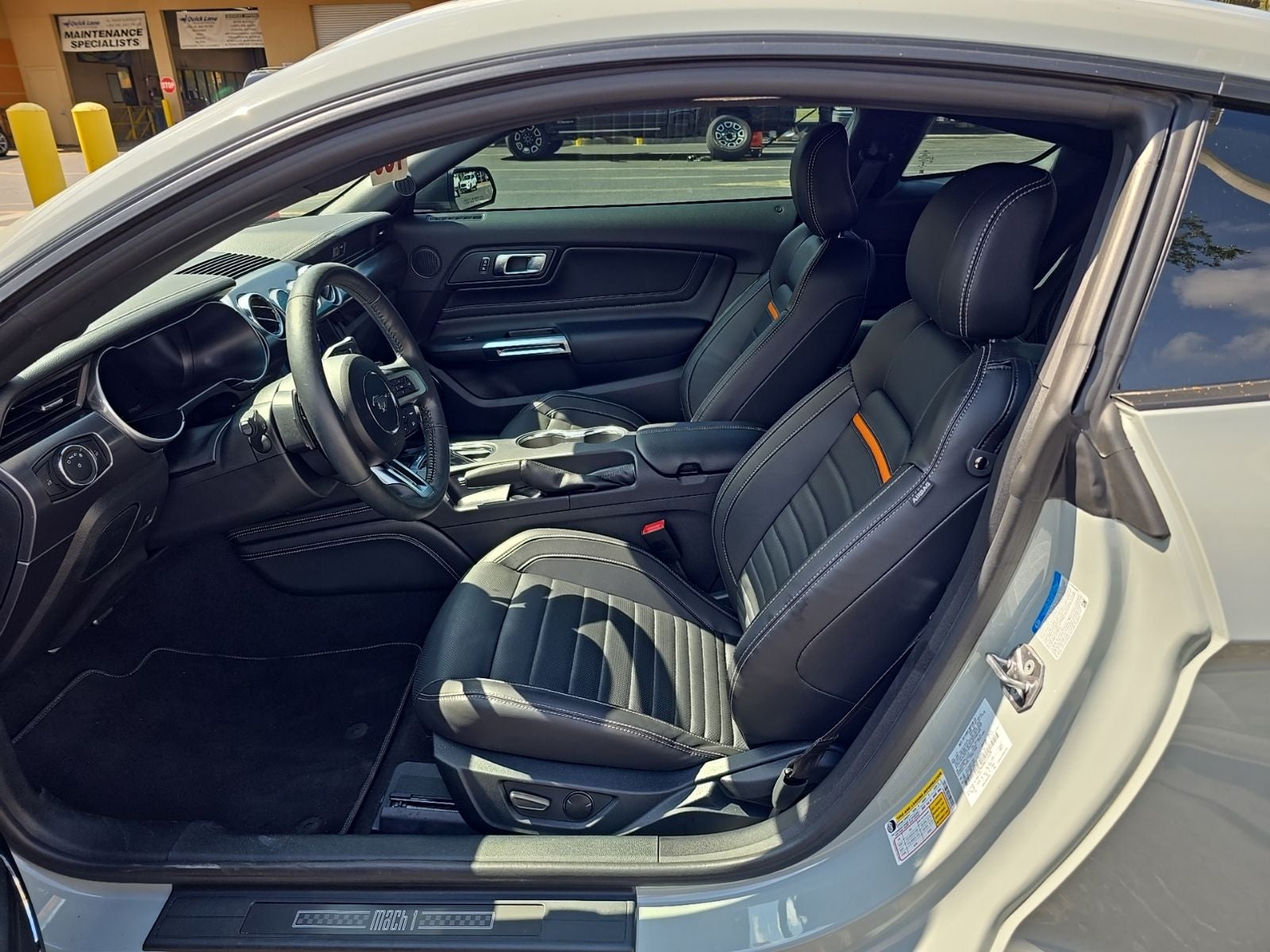 2022 Ford Mustang Mach 1