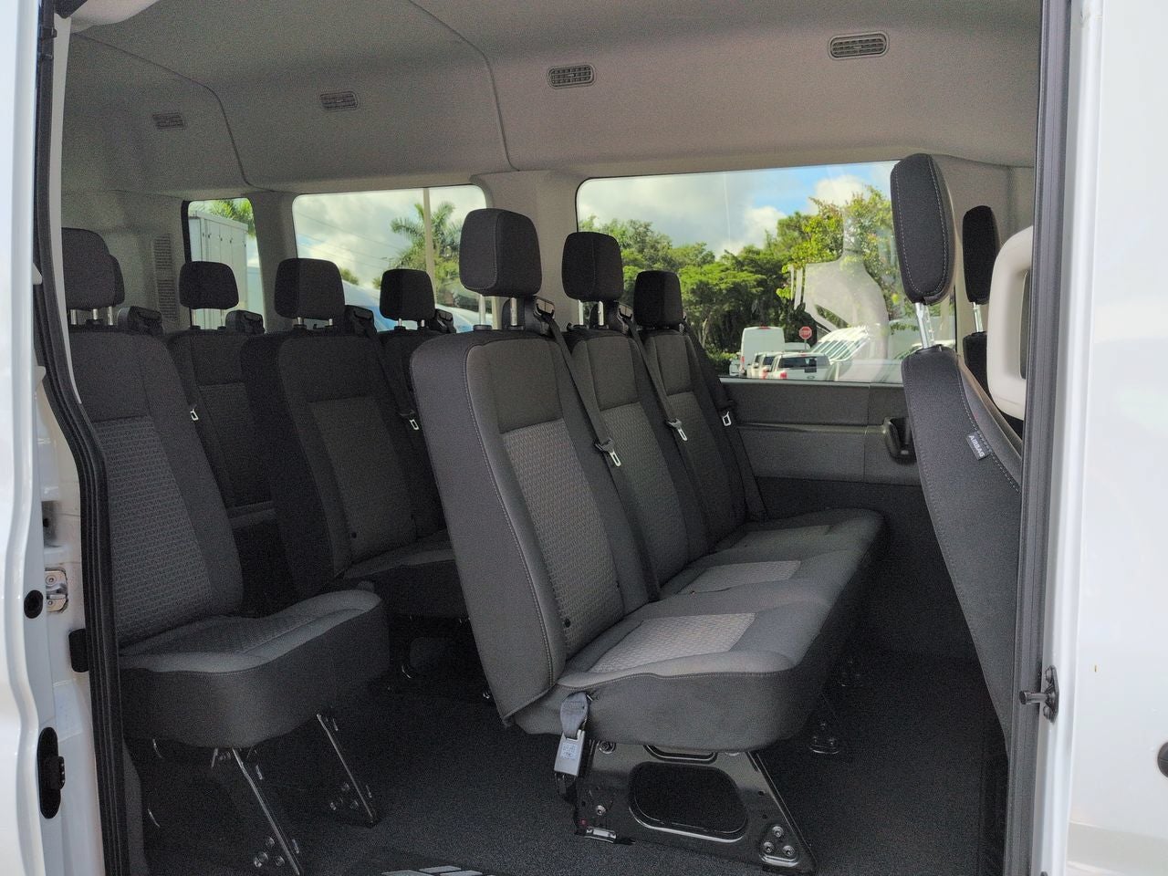 2024 Ford Transit-350 XL 15-PASS.