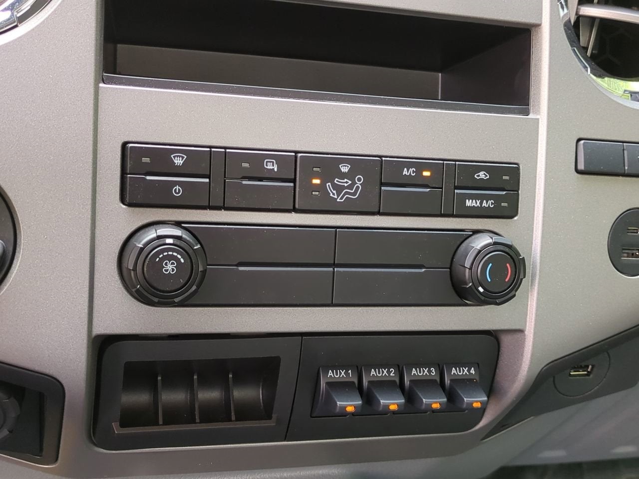 2025 Ford F-750SD Base