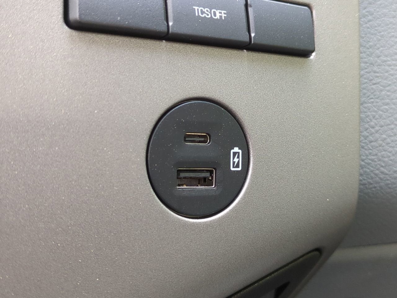 2025 Ford F-750SD Base