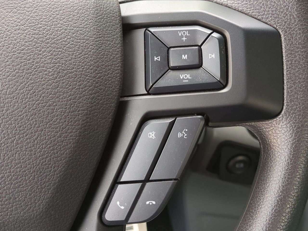 2025 Ford F-750SD Base