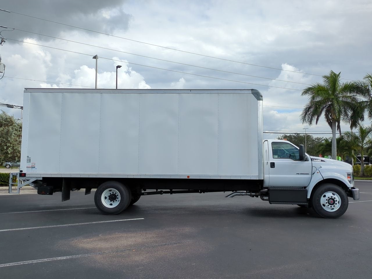 2025 Ford F-750SD Base