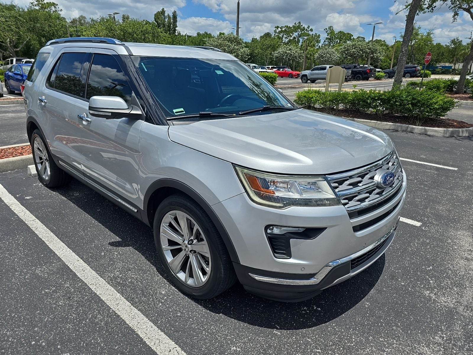 2019 Ford Explorer Limited FWD's photo