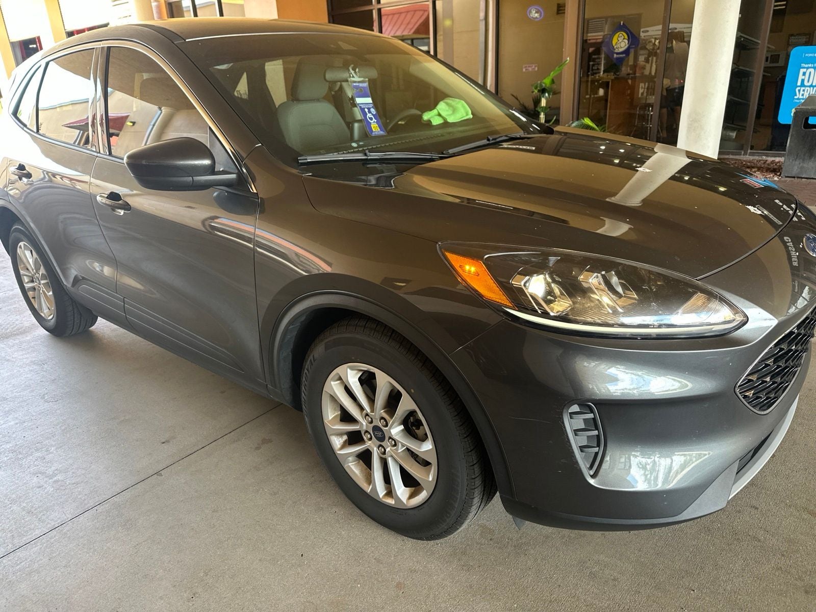 2020 Ford Escape SE