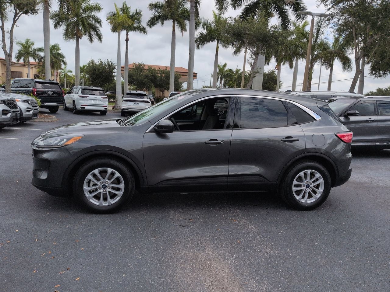 2020 Ford Escape SE