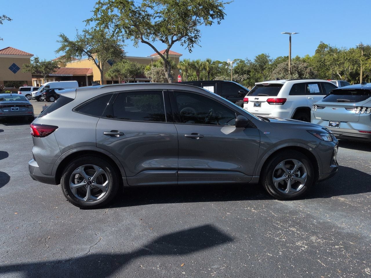 2024 Ford Escape Hybrid ST-Line