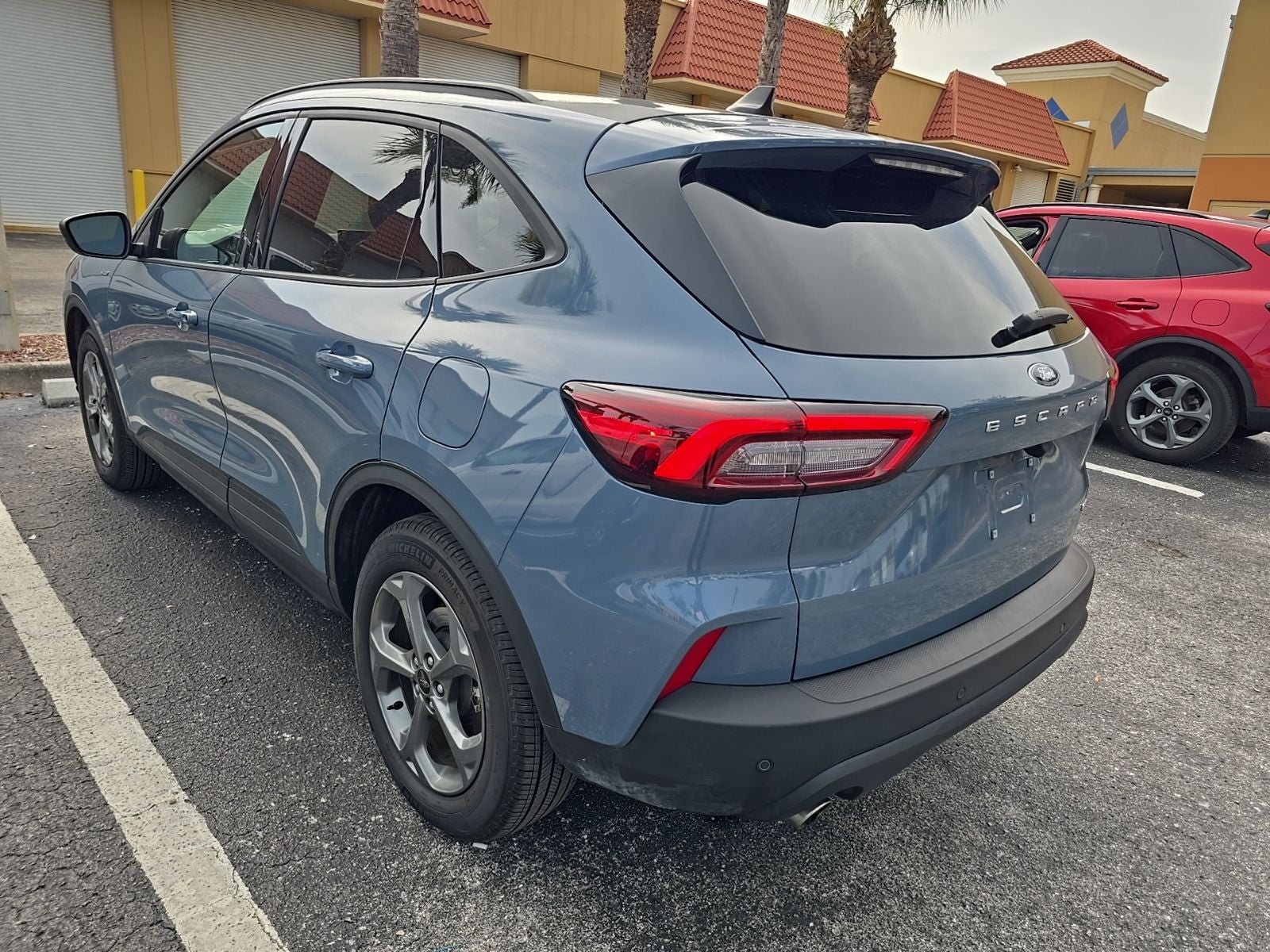 2025 Ford Escape Hybrid ST-Line