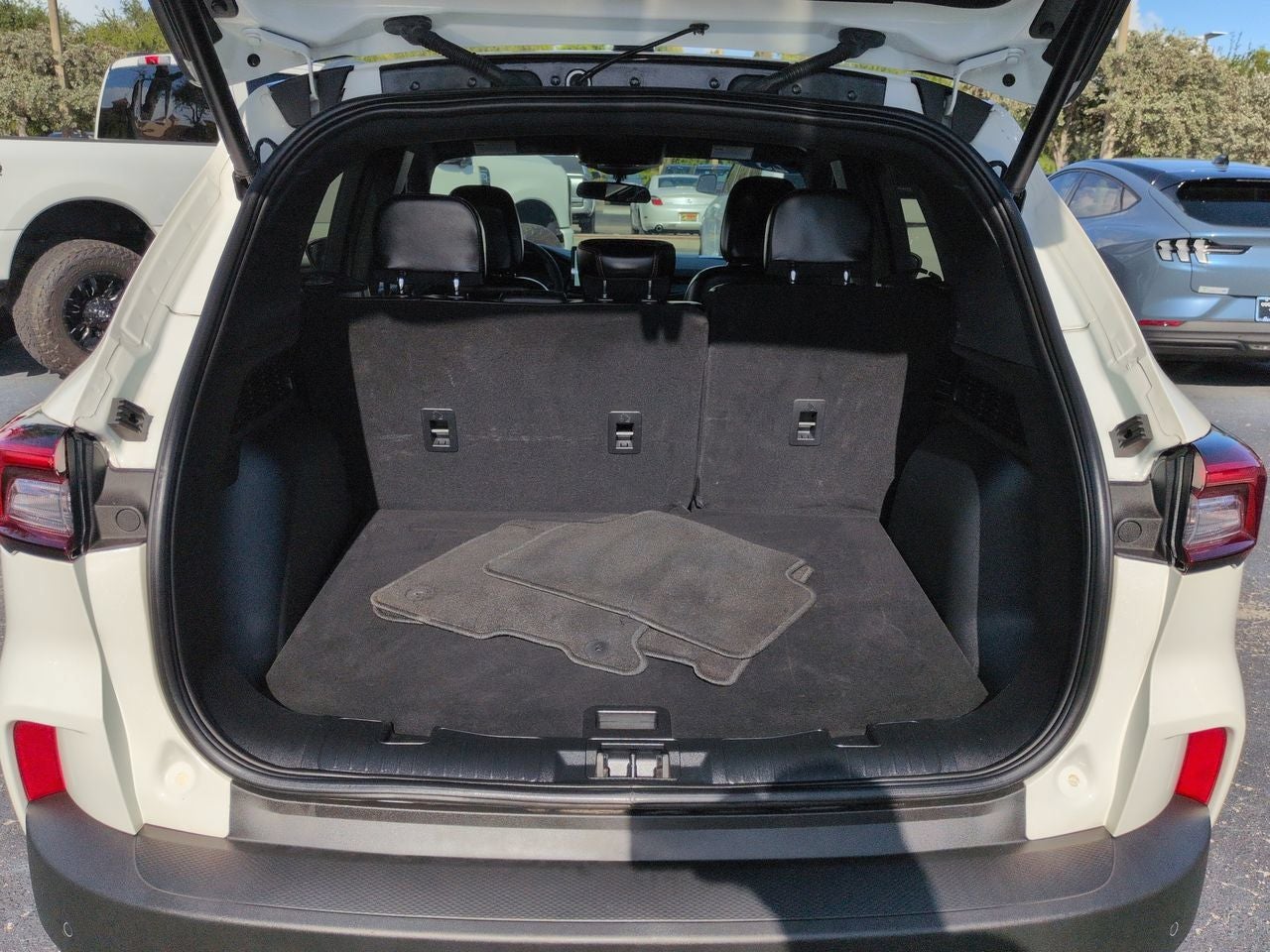 2025 Ford Escape Hybrid ST-Line