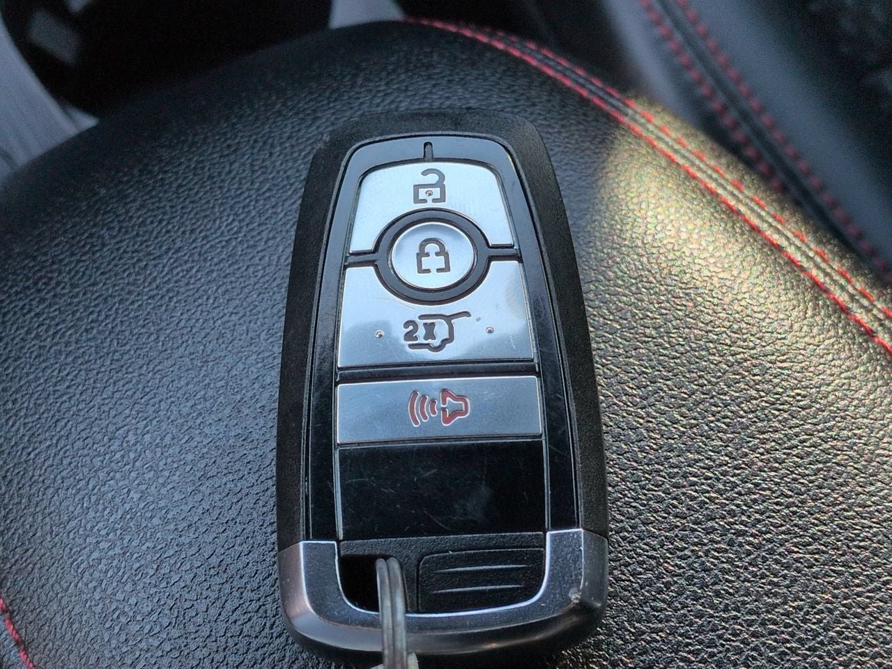 2025 Ford Escape Hybrid ST-Line