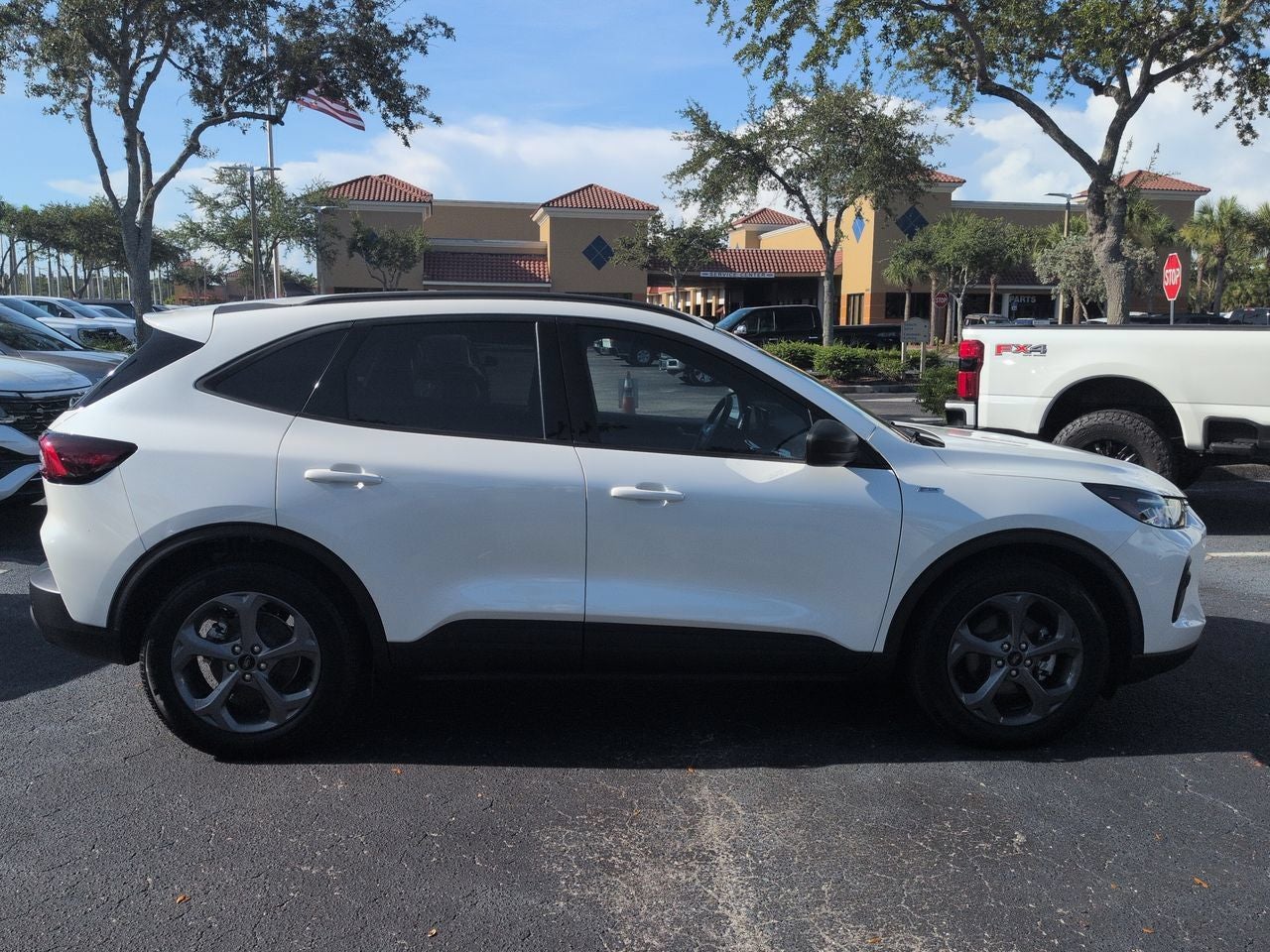 2025 Ford Escape Hybrid ST-Line