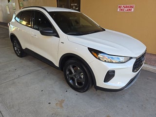 2025 Ford Escape Hybrid ST-Line