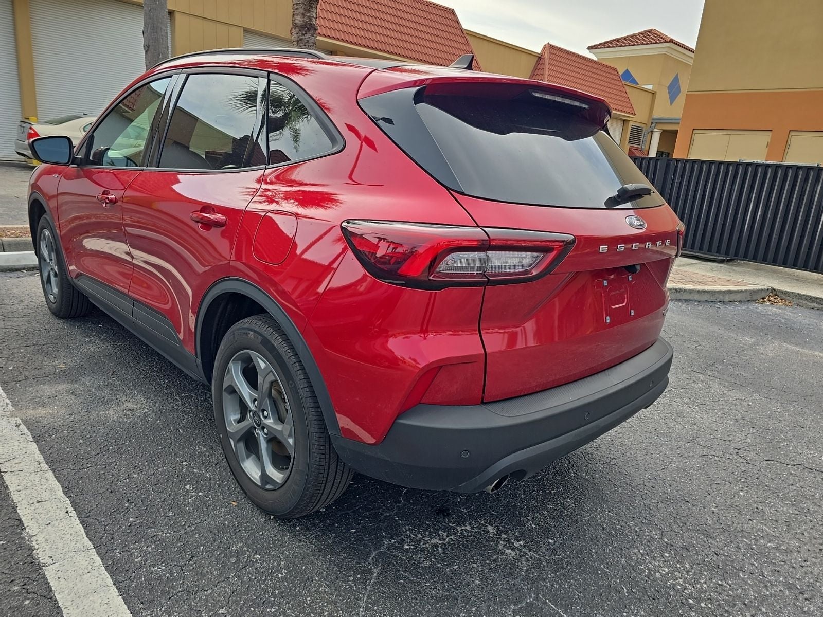 2025 Ford Escape Hybrid ST-Line Select