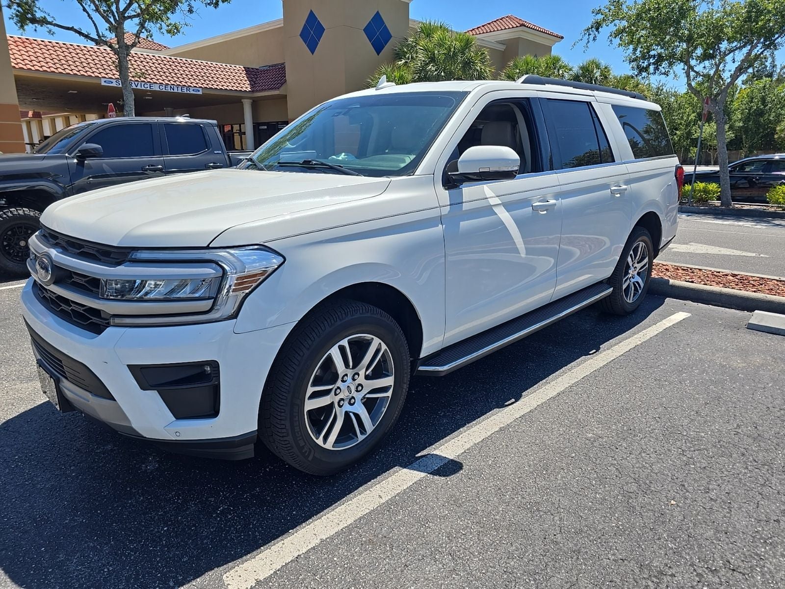 2022 Ford Expedition Max XLT