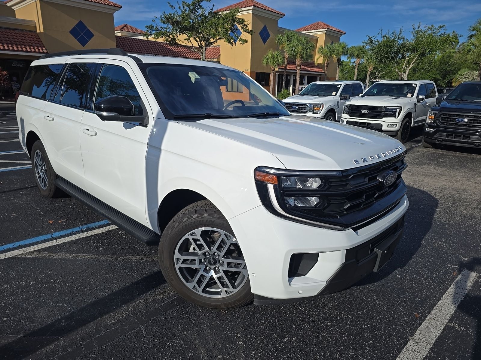 2025 Ford Expedition Max Active