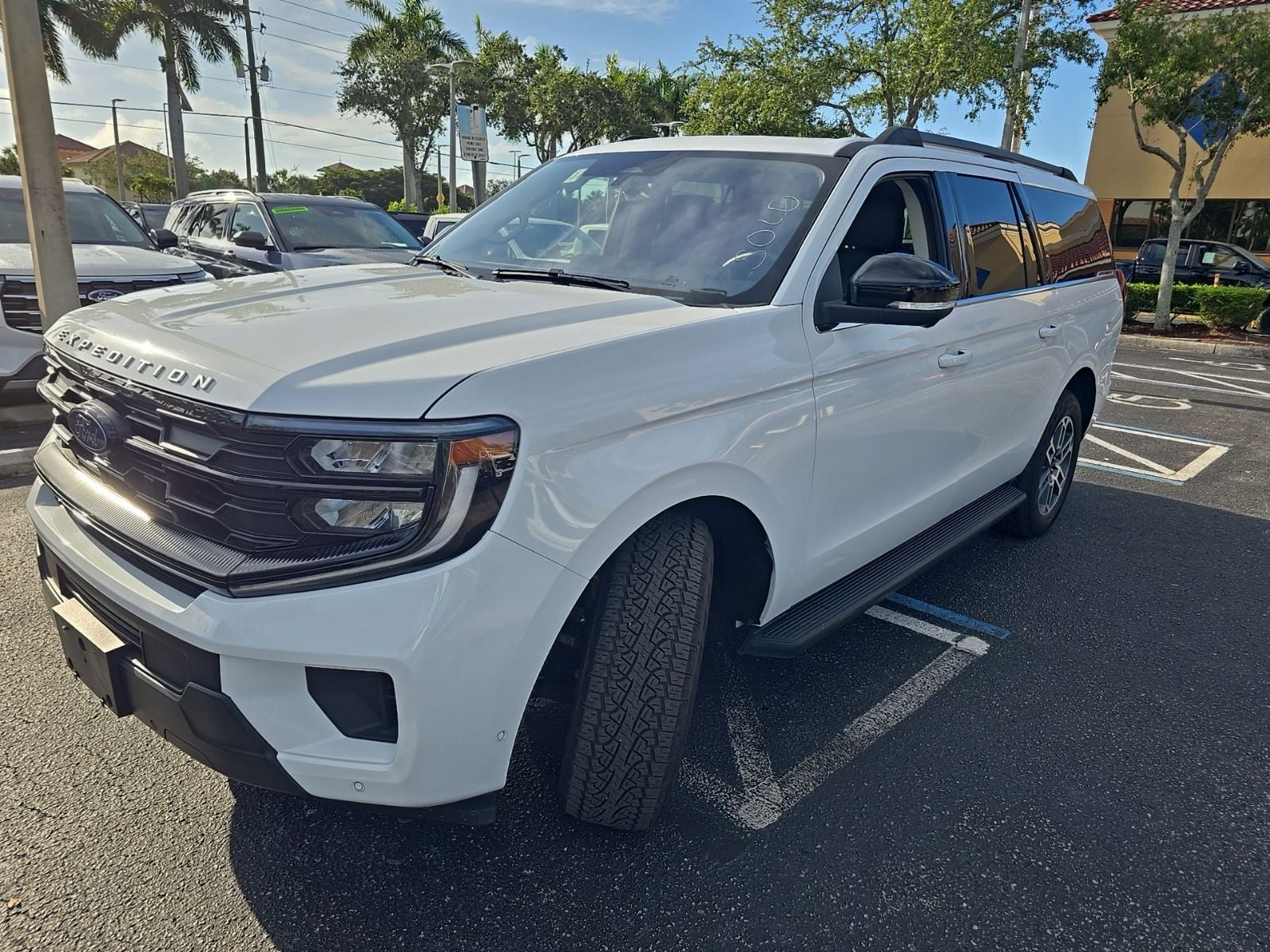 2025 Ford Expedition Max Active