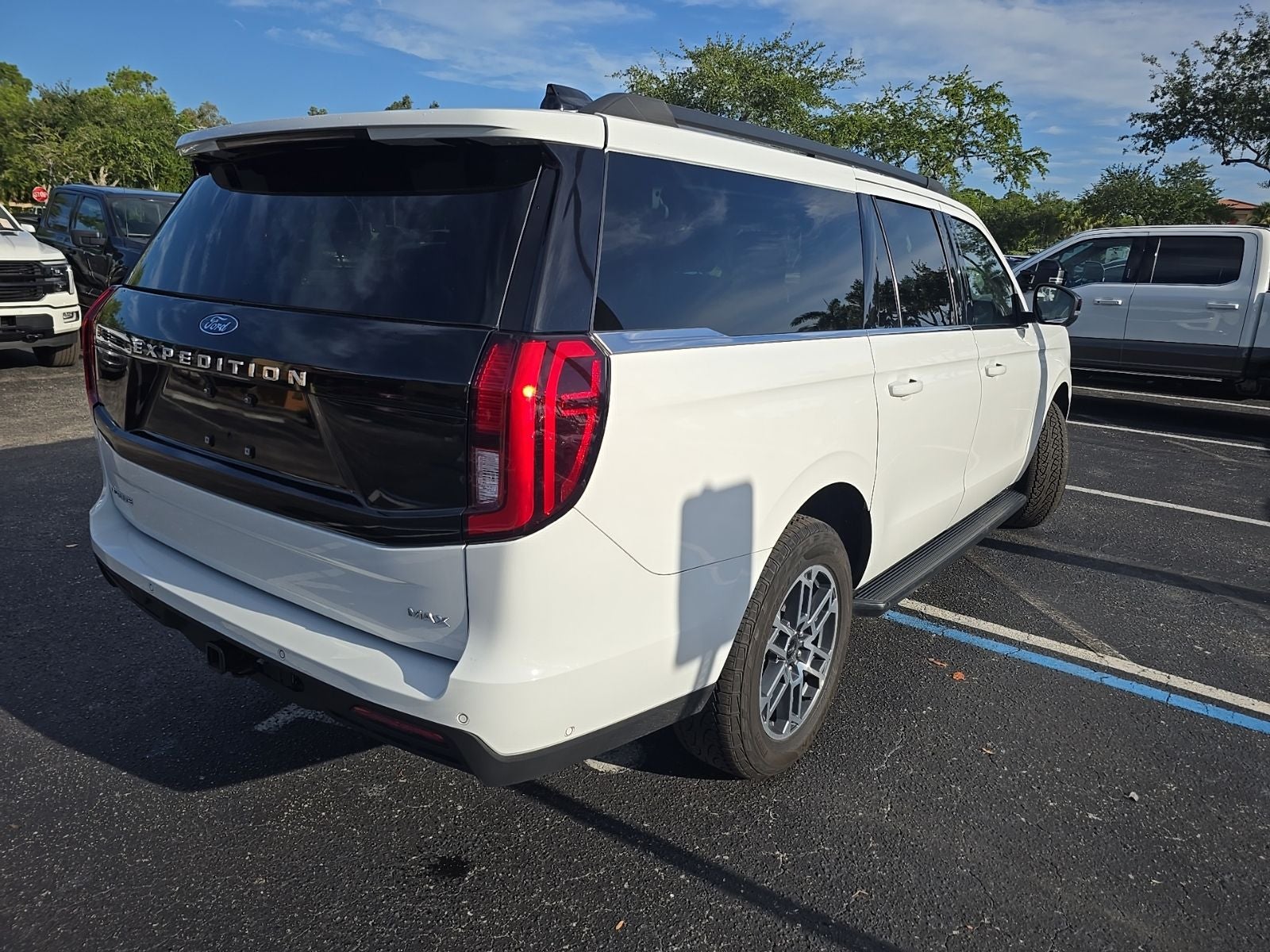 2025 Ford Expedition Max Active
