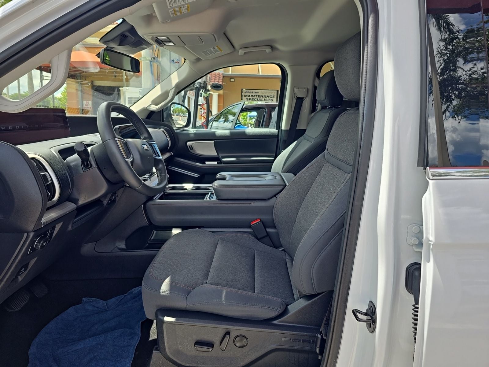 2025 Ford Expedition Max Active