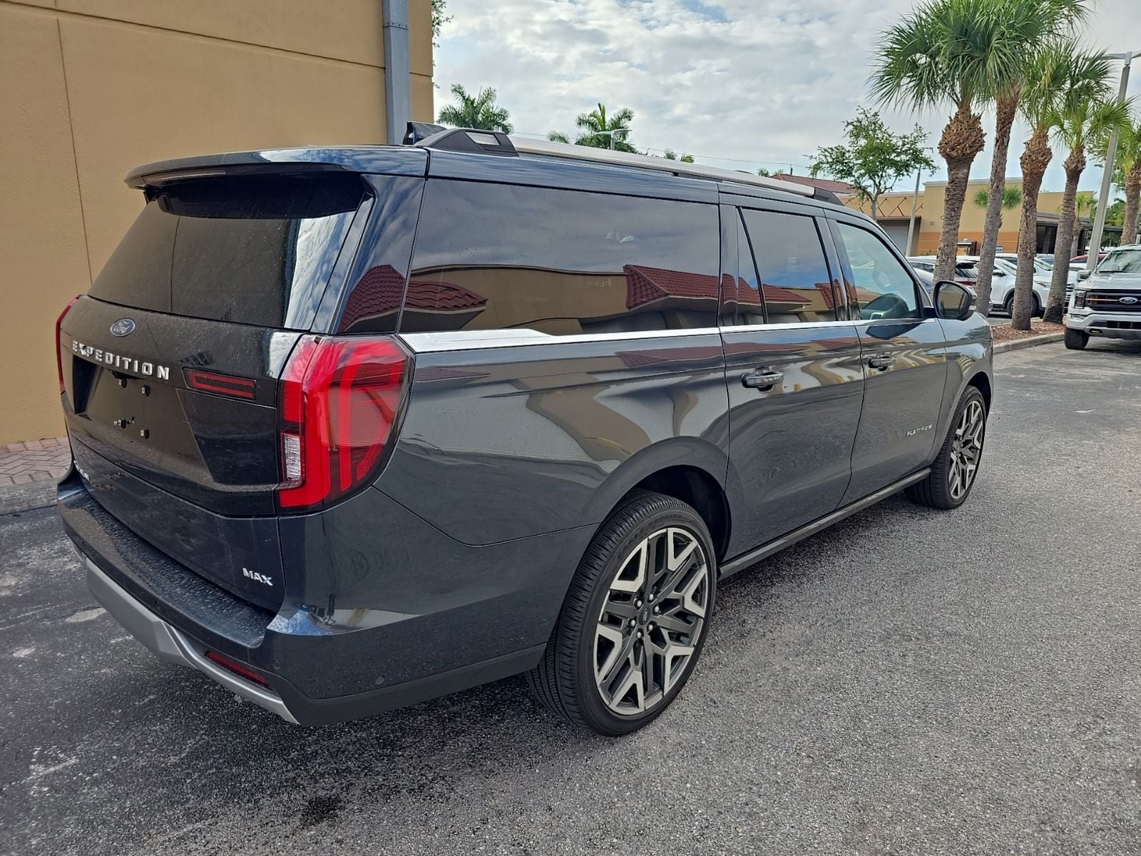 2025 Ford Expedition Max Platinum
