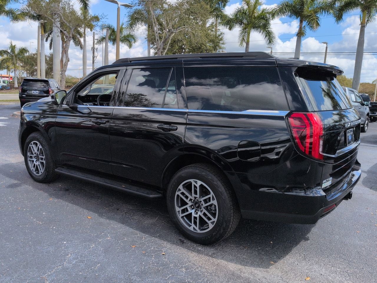 2025 Ford Expedition Active