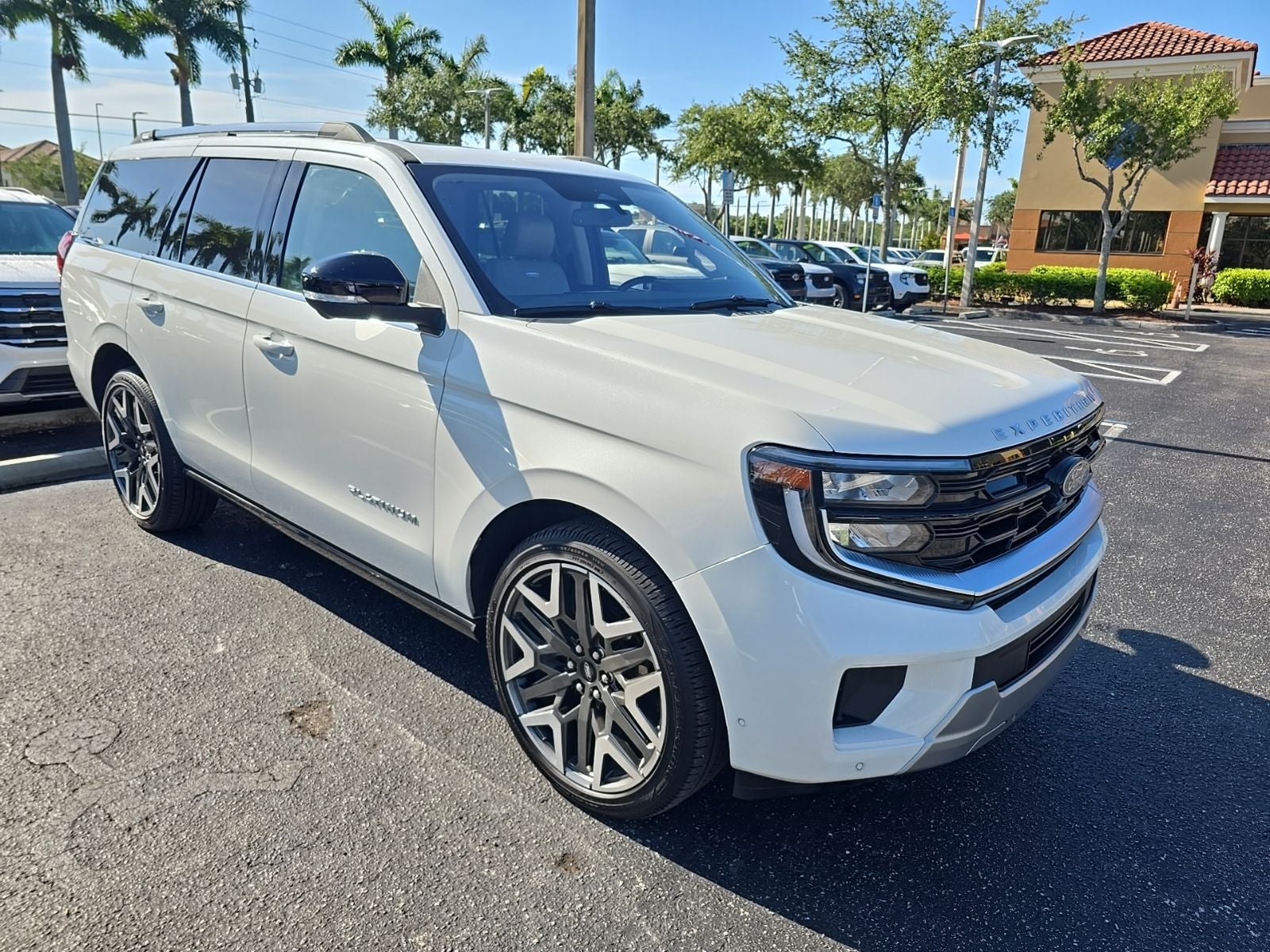 2025 Ford Expedition Platinum