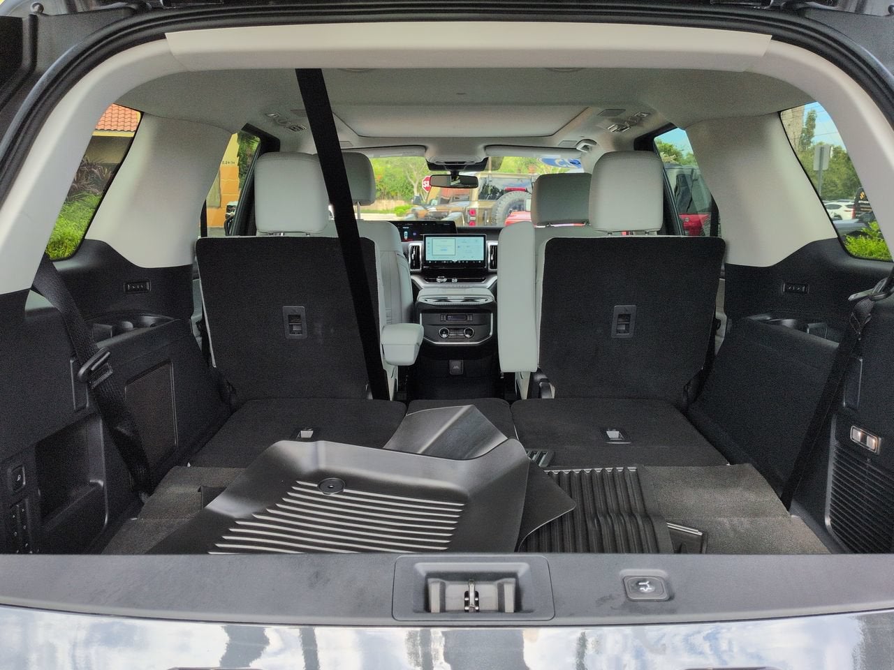 2025 Ford Expedition Platinum ULTIMATE