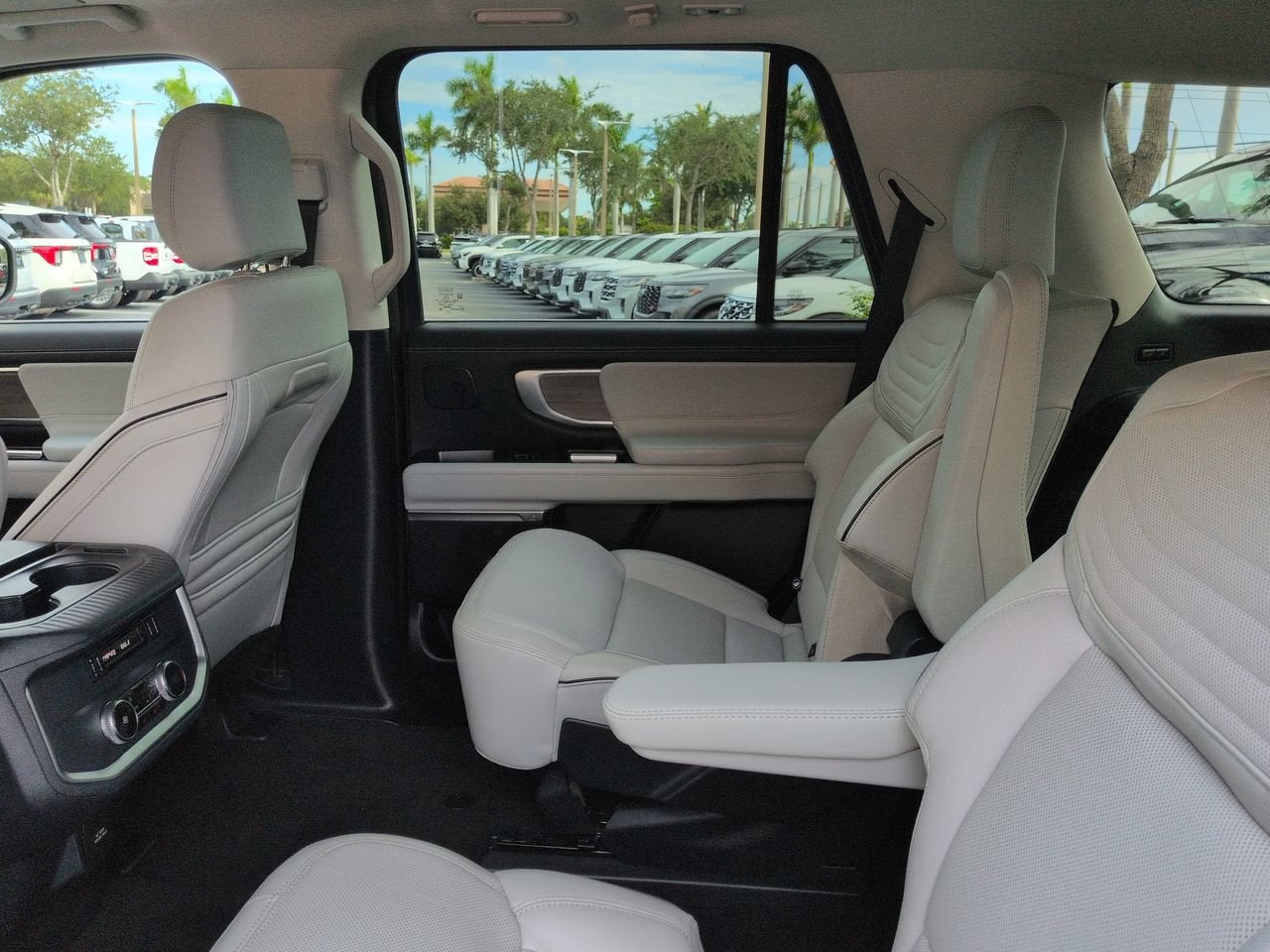 2025 Ford Expedition Platinum ULTIMATE