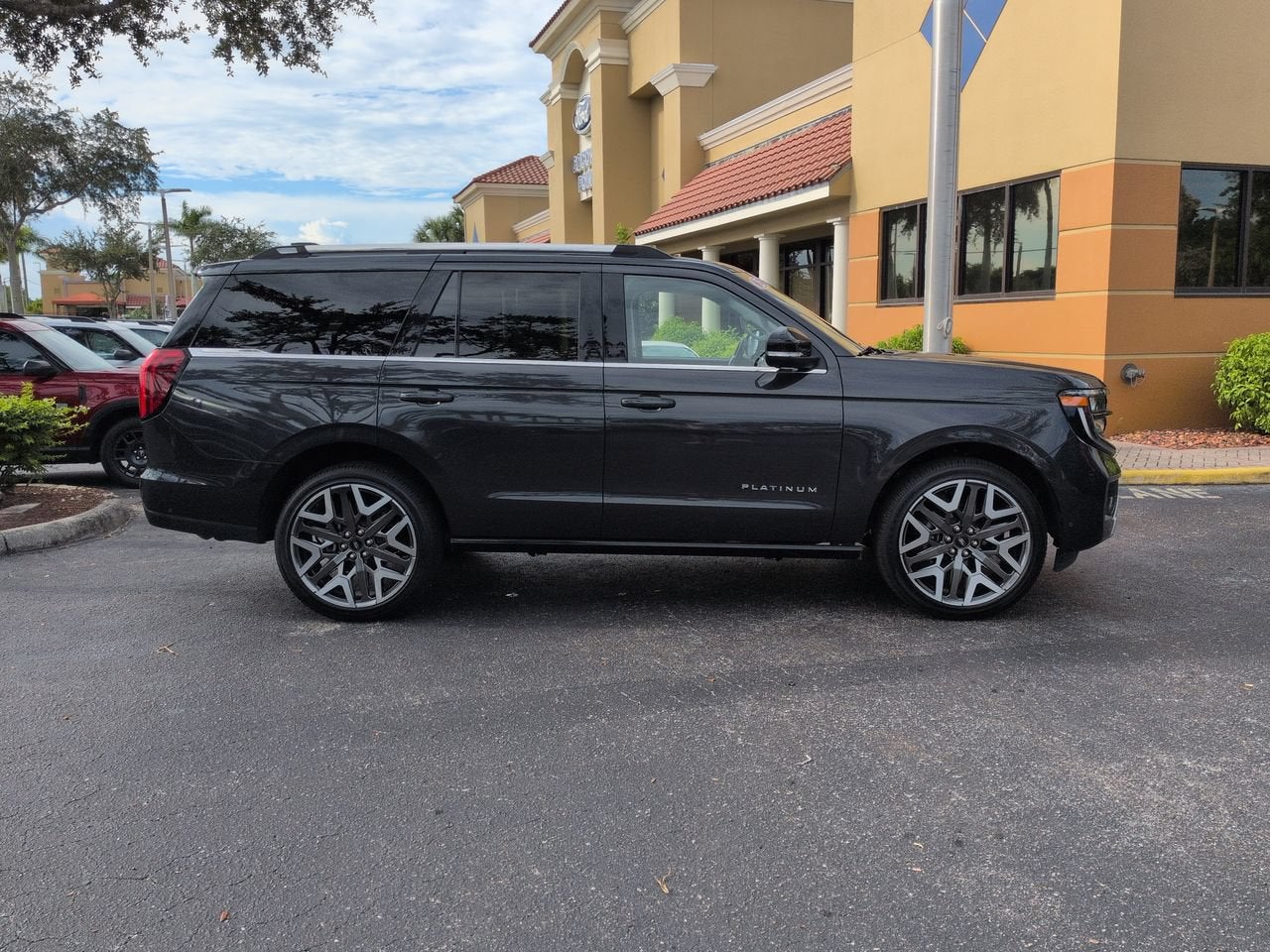 2025 Ford Expedition Platinum ULTIMATE