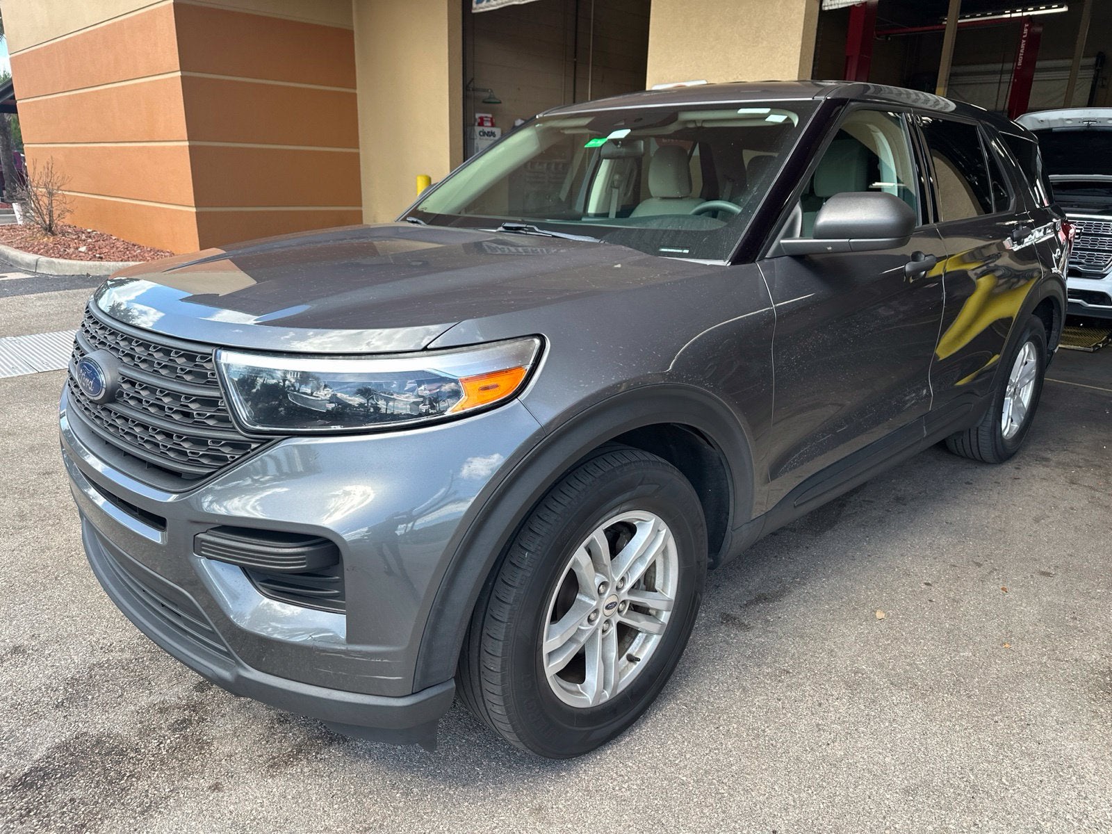 2023 Ford Explorer Base