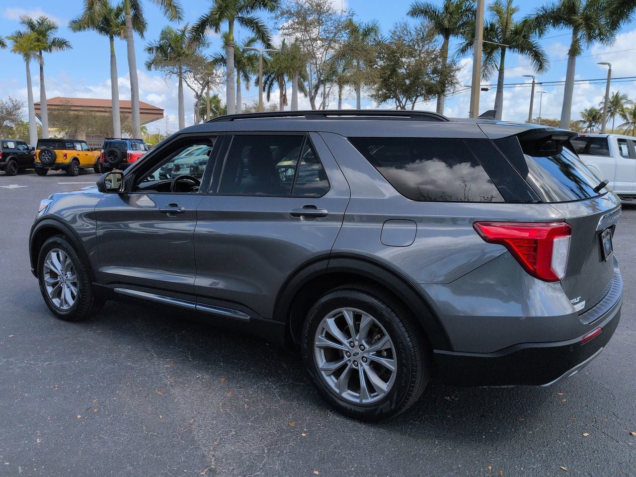 2023 Ford Explorer XLT