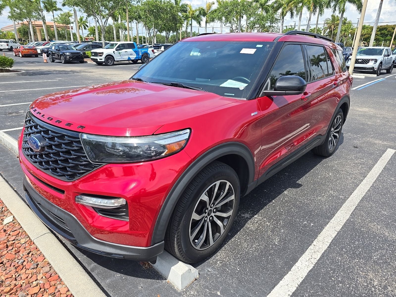 2023 Ford Explorer ST-Line