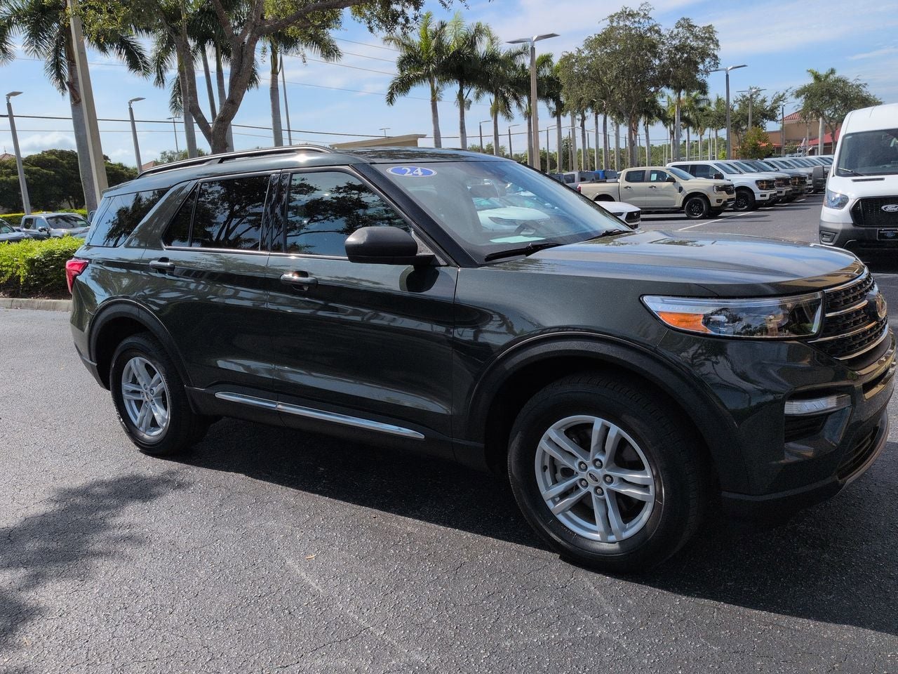 2024 Ford Explorer XLT