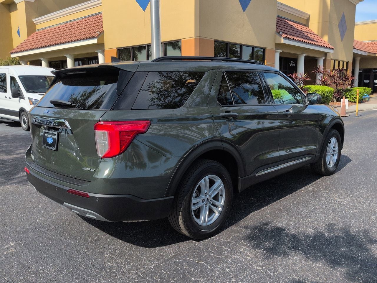 2024 Ford Explorer XLT