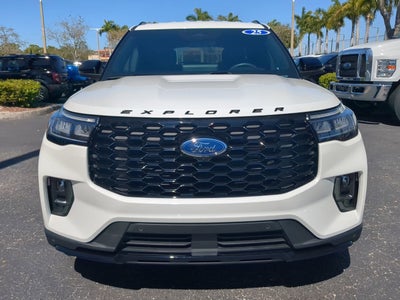 2025 Ford Explorer ST-Line
