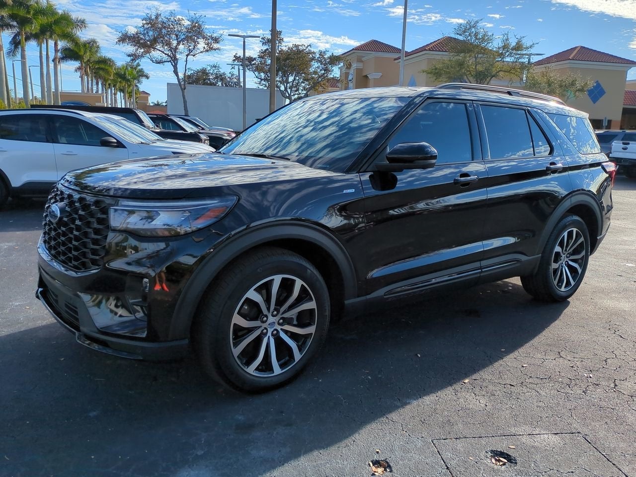 2025 Ford Explorer ST-Line