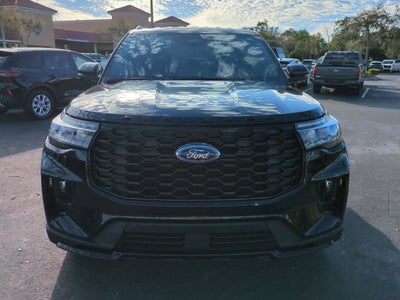 2025 Ford Explorer ST-Line