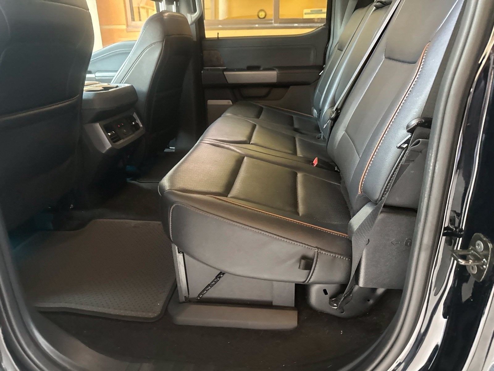 2025 Ford F-350SD Lariat H. OUTPUT