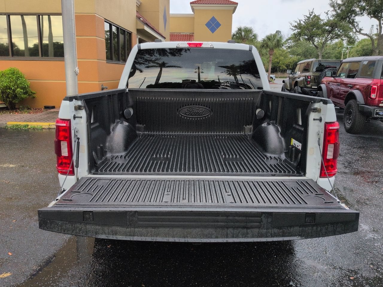2023 Ford F-150 XLT V6 EcoBoost