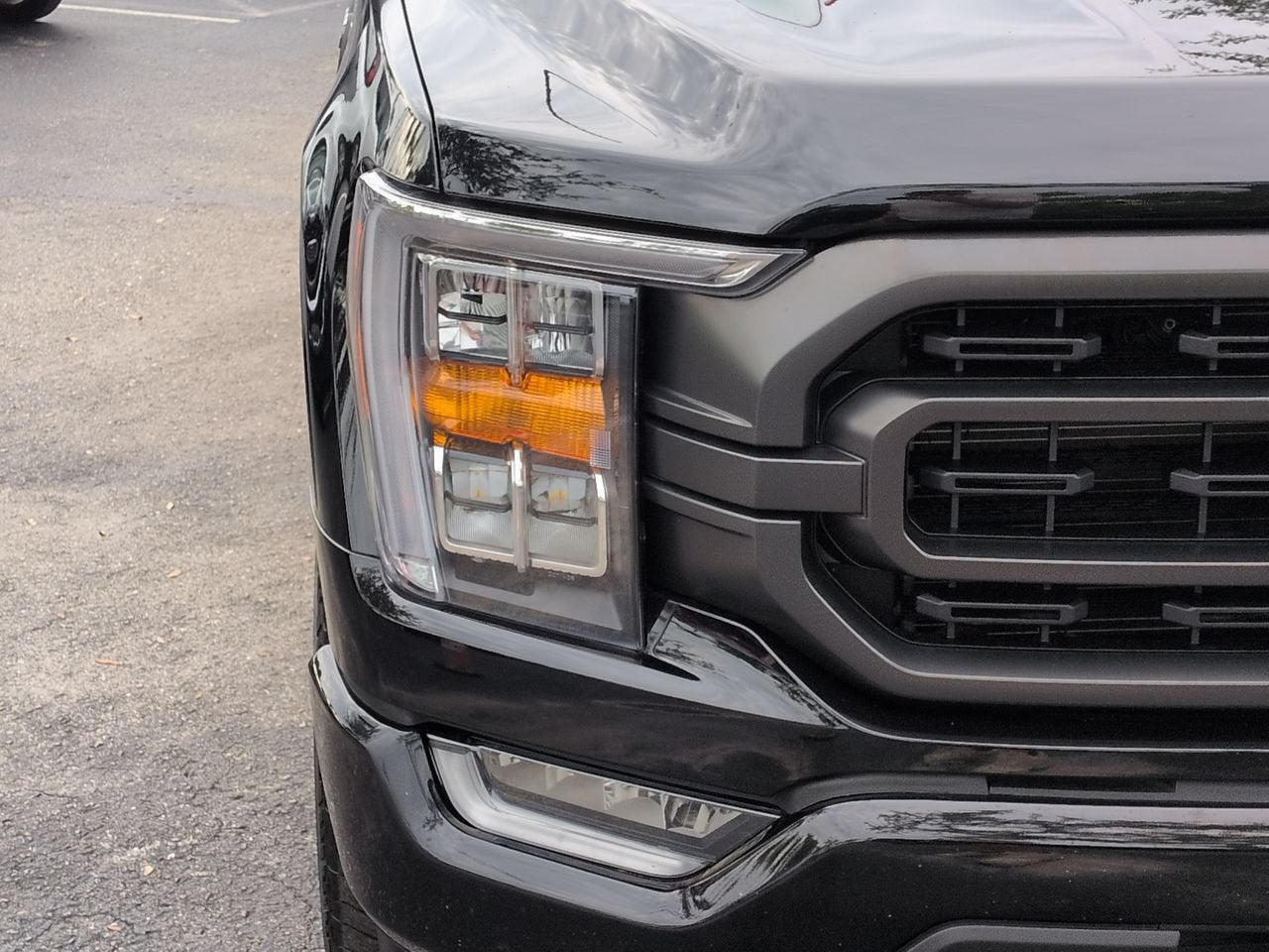 2023 Ford F-150 XLT V6 ECOBOOST