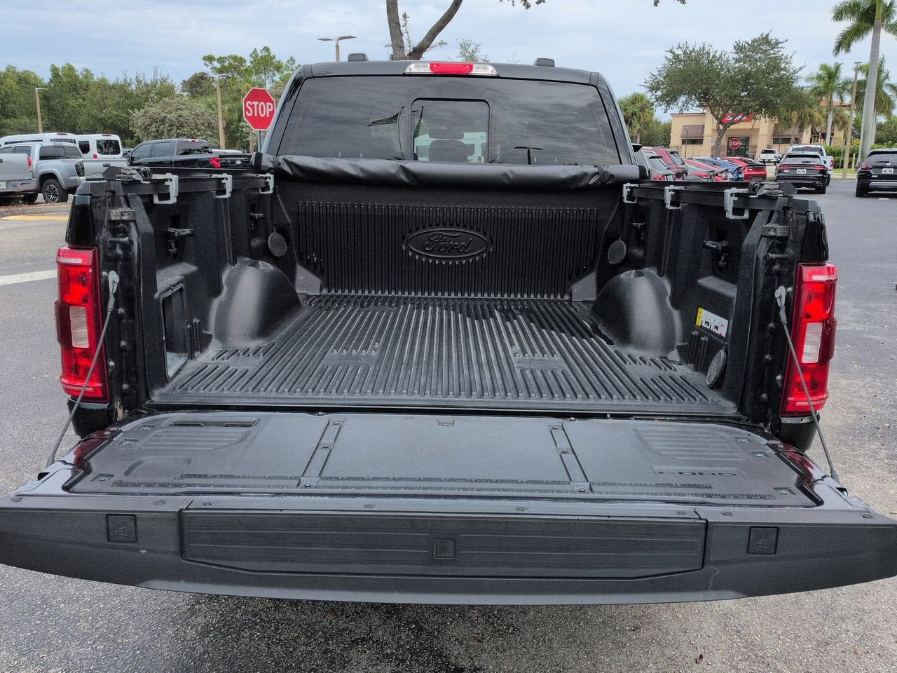 2023 Ford F-150 XLT V6 ECOBOOST