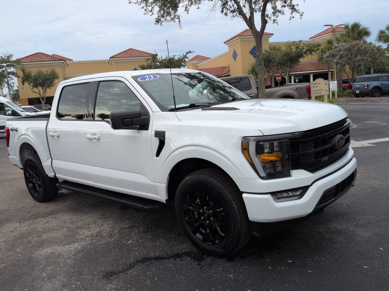 2023 Ford F-150 XLT V6 ECOBOOST
