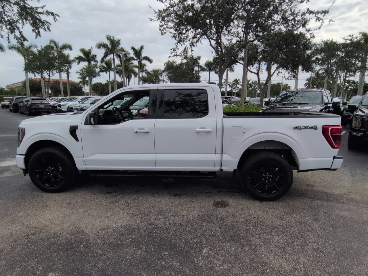 2023 Ford F-150 XLT V6 ECOBOOST