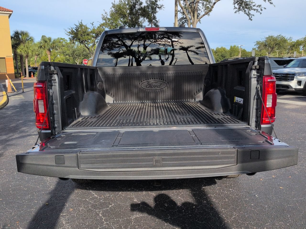 2023 Ford F-150 XLT V6 ECOBOOST