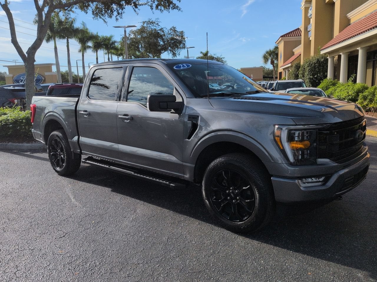 2023 Ford F-150 XLT V6 ECOBOOST