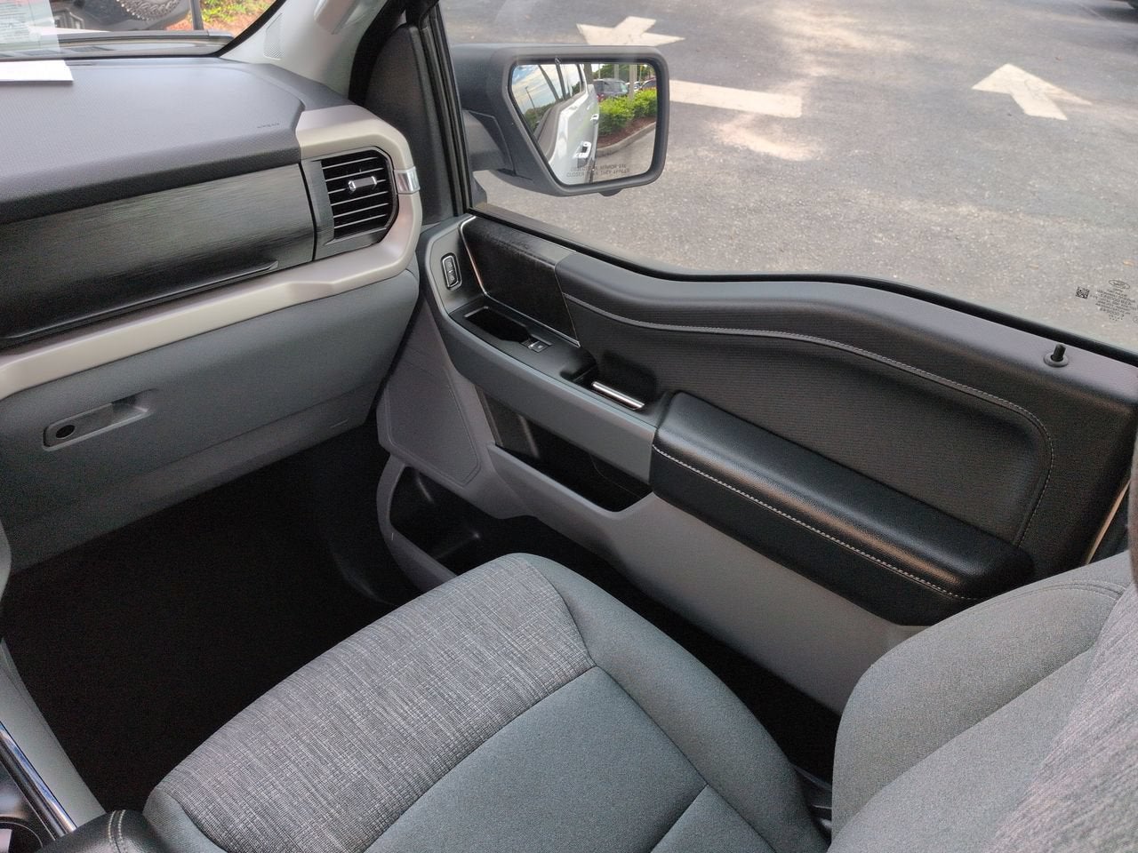2022 Ford F-150 XLT 5.0 V8