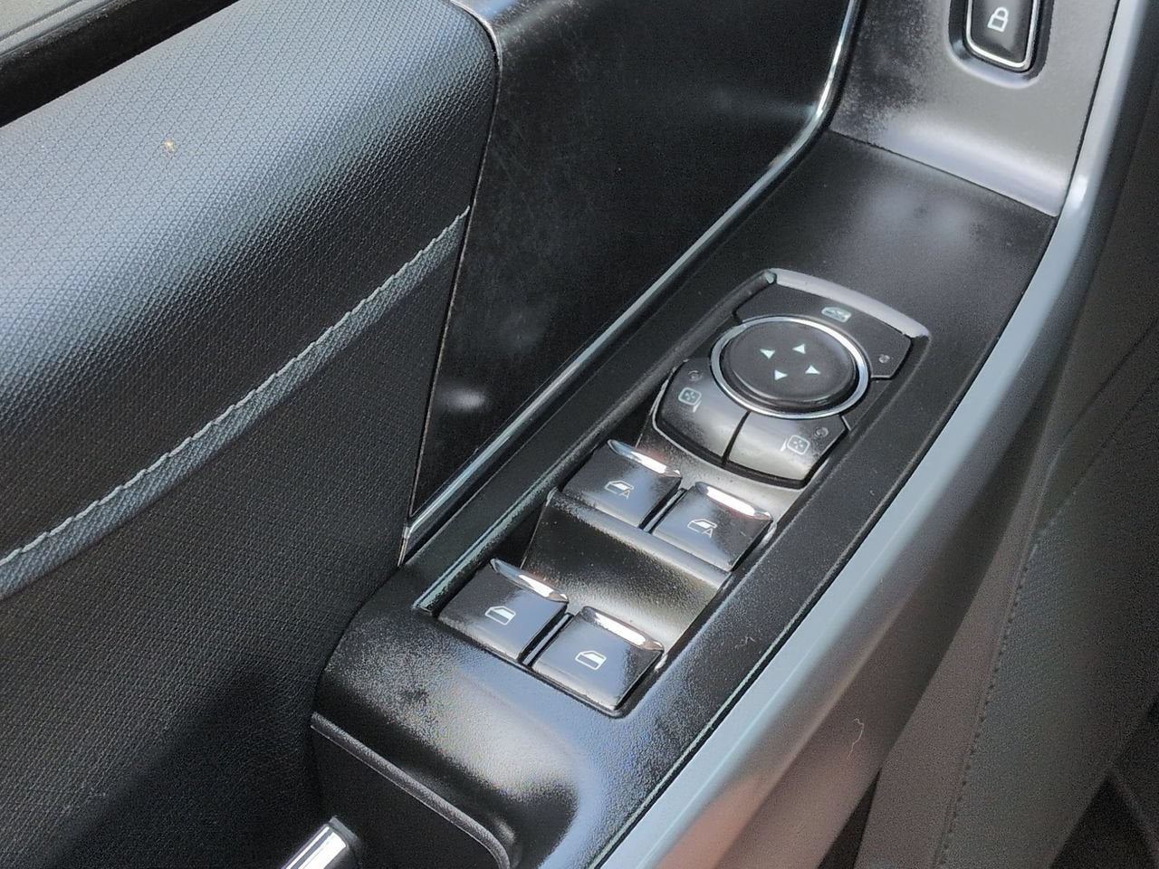 2022 Ford F-150 XLT 5.0 V8