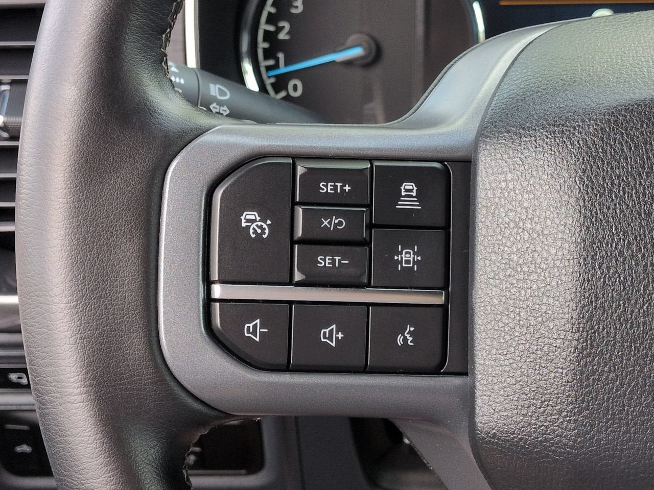 2023 Ford F-150 XLT V6 ECOBOOST