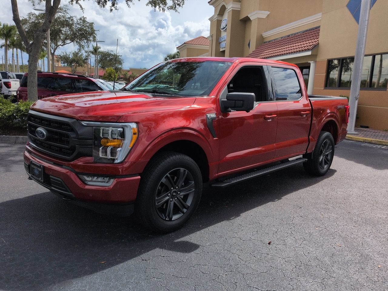 2023 Ford F-150 XLT V6 ECOBOOST