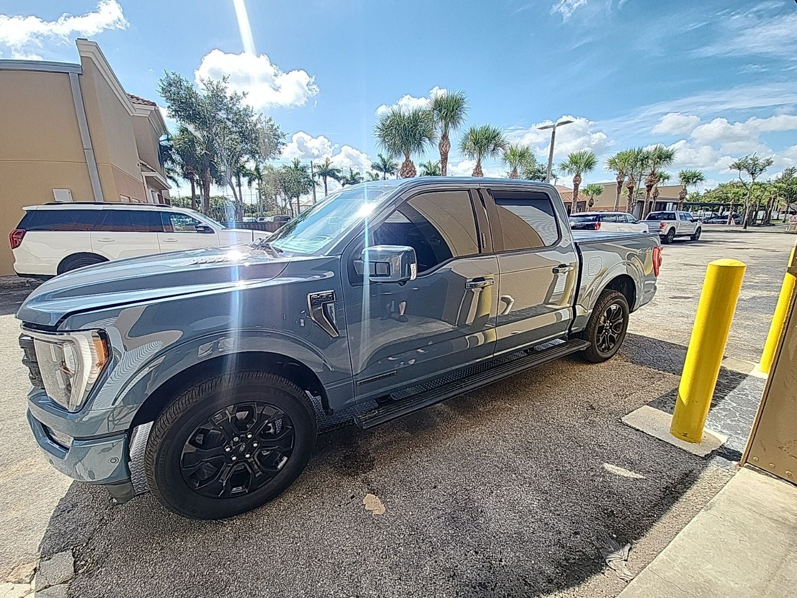 2023 Ford F-150 Platinum